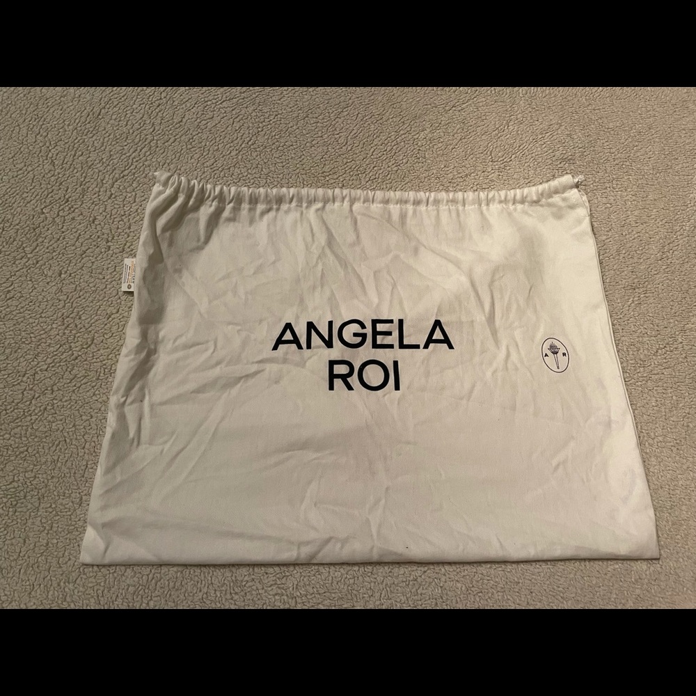 Angela Roi Dustbag
